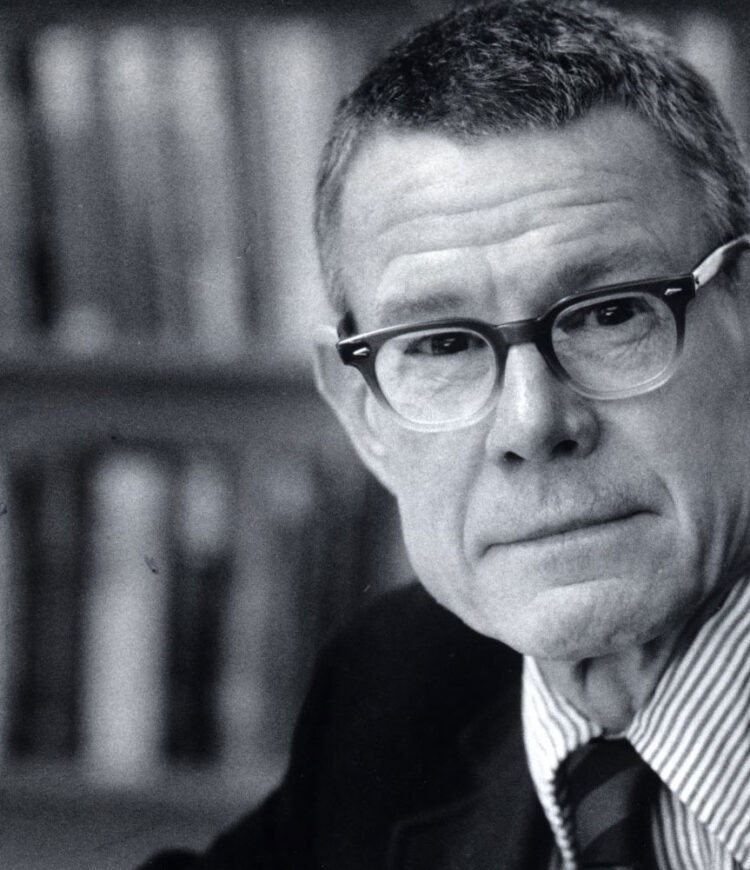 headshot of Thomas Schelling